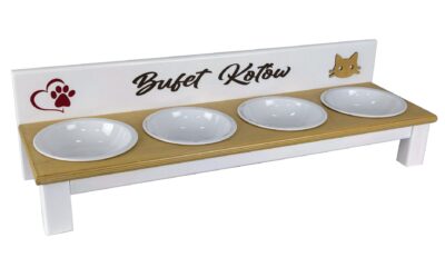 Cztery miski ceramiczne dla kotów na białym stojaku